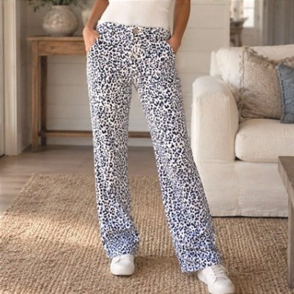 Vineyard Vines Jamie Kick Flare Ivory Leopard Print Corduroy Bootcut Jeans 31